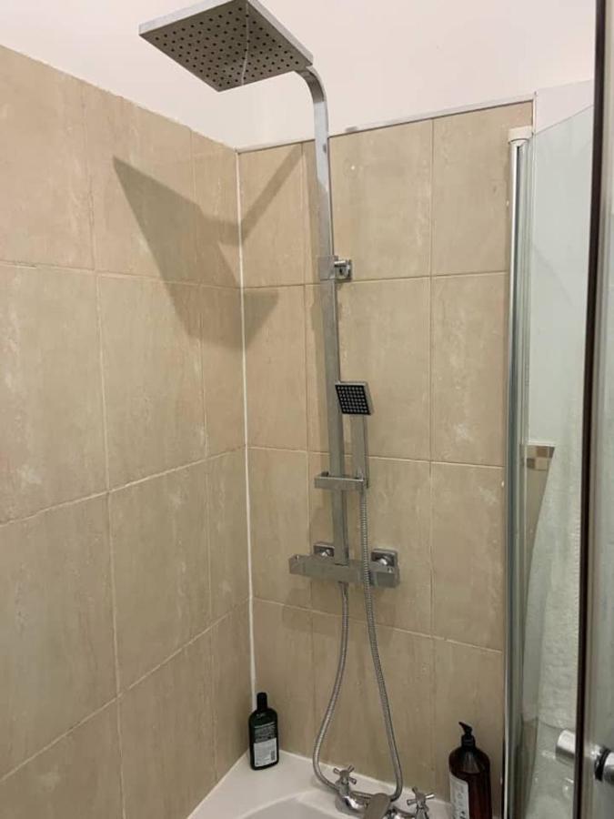 Lovely Spacious 1-Bedroom Flat In Tufnell Park Close To Central London Bagian luar foto