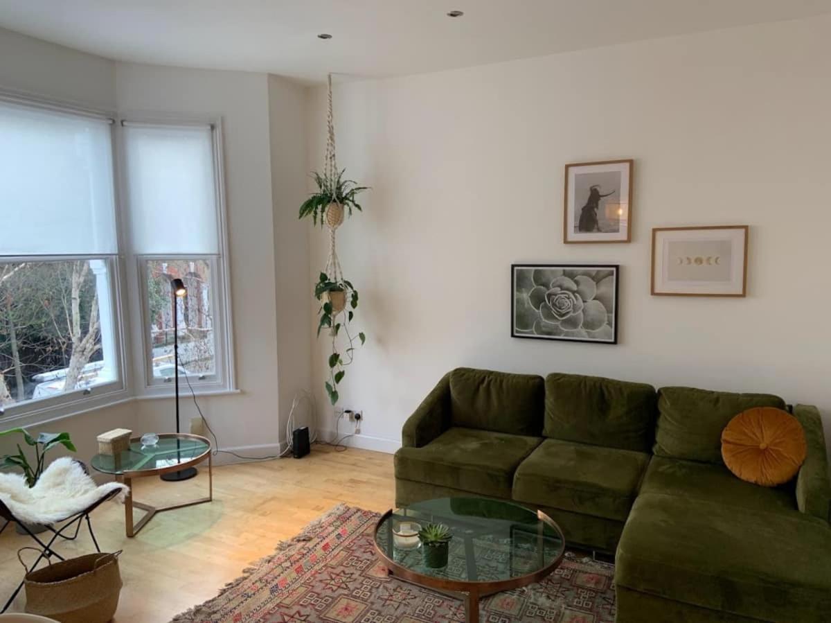 Lovely Spacious 1-Bedroom Flat In Tufnell Park Close To Central London Bagian luar foto
